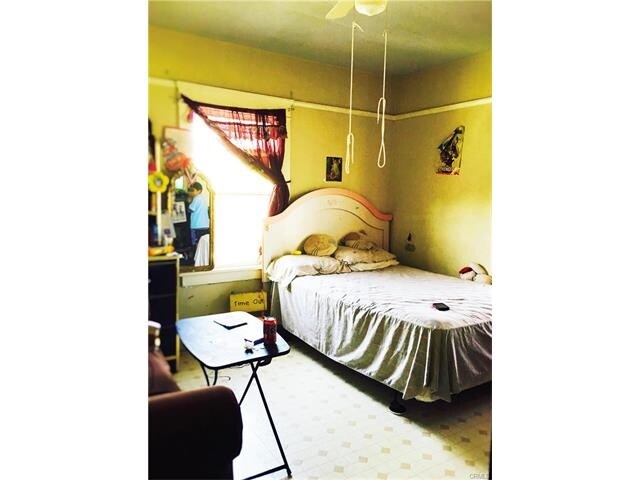 Building Photo - 239 W 43rd St