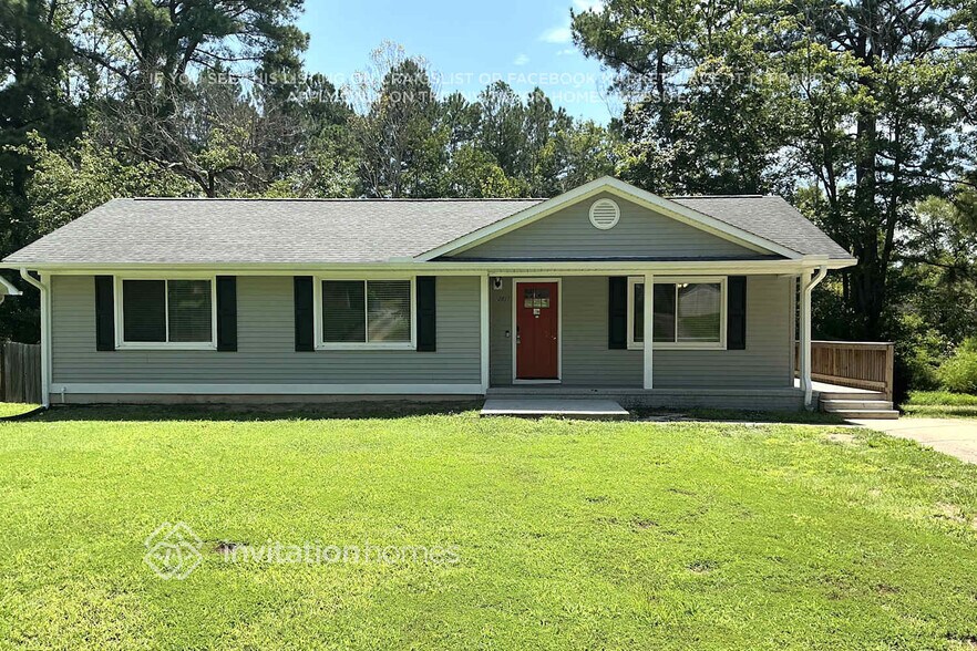 Primary Photo - 2811 Wyeth Ave