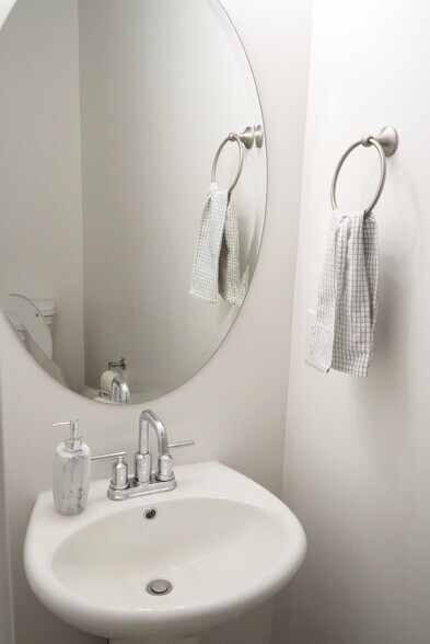 Building Photo - 1396 N 1780 E