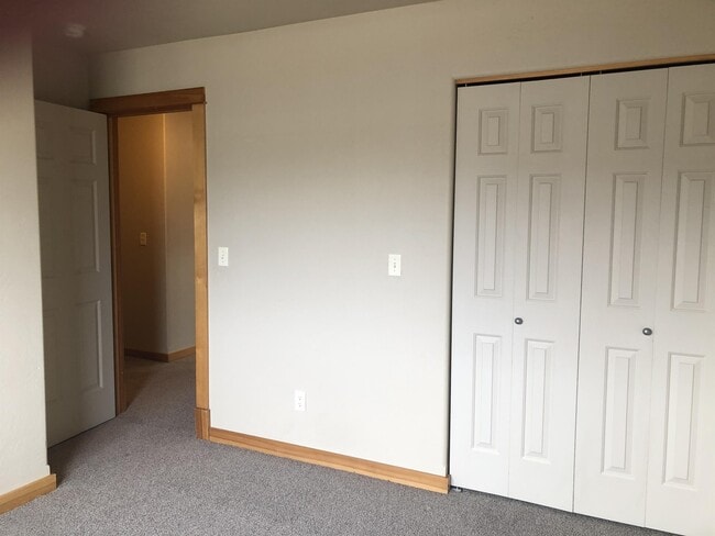 Building Photo - 2961 N 27th Ave