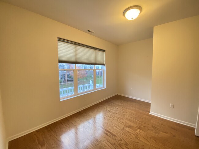 Building Photo - 958 W Summerfield Gln Cir