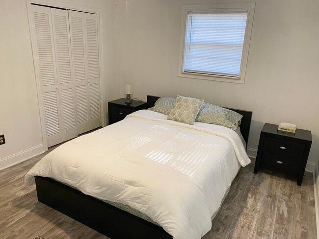 Building Photo - 508 Westland Dr