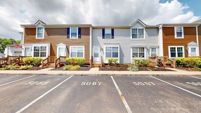 Primary Photo - 5067 Stoneybrook Blvd