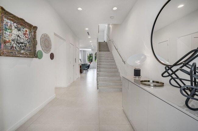 Building Photo - 10659 NE Quay Bridge Ct
