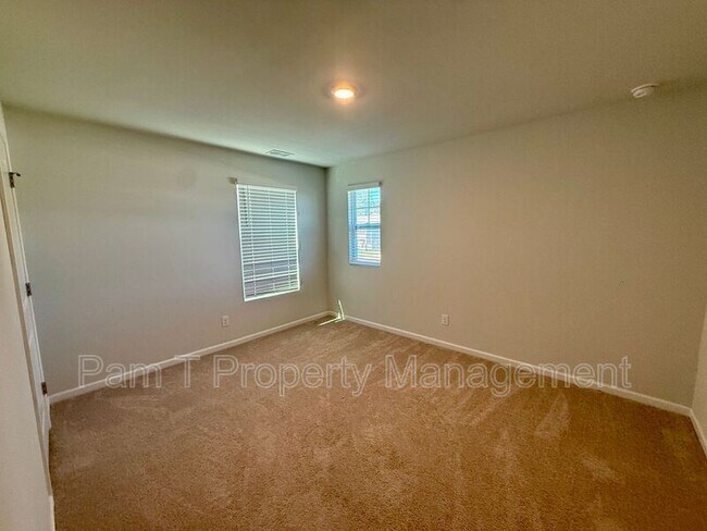 Building Photo - 512 Turpentine Trl