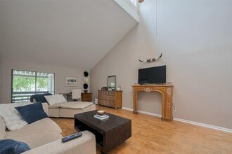 Building Photo - 182 April Point Dr N