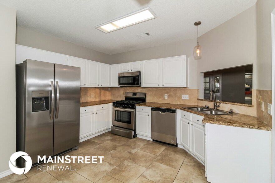 Building Photo - 16940 Cactus Blossom Dr