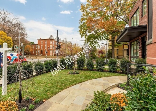 Building Photo - 2829 13th St NW