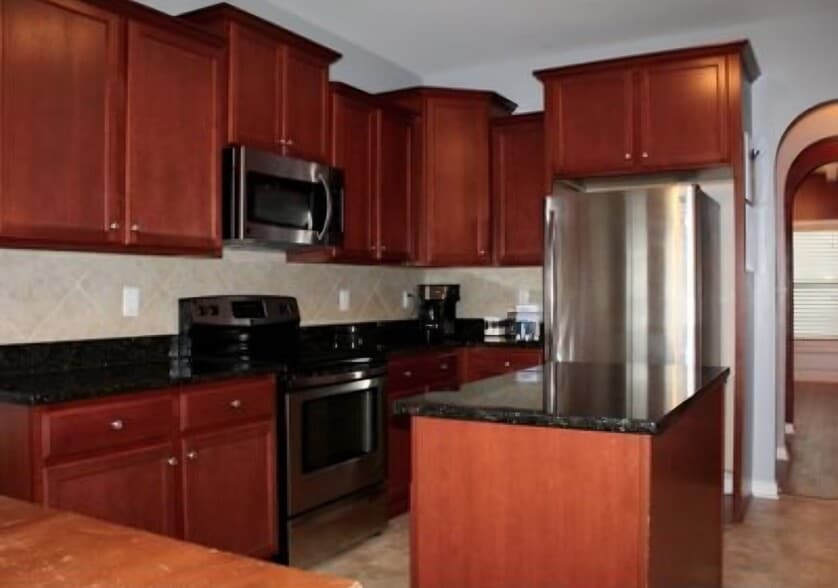 Building Photo - 613 Pecan Grove Loop