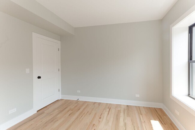 Building Photo - 2537 N Campbell Ave