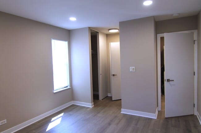 Building Photo - 700 Colby Ct