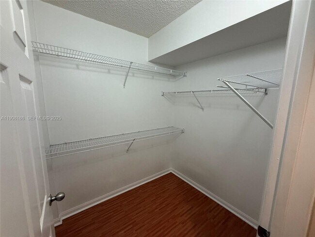 Building Photo - 1900 Van Buren St