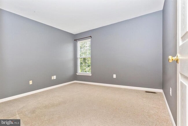 Building Photo - 2105 Twin Peaks Ct