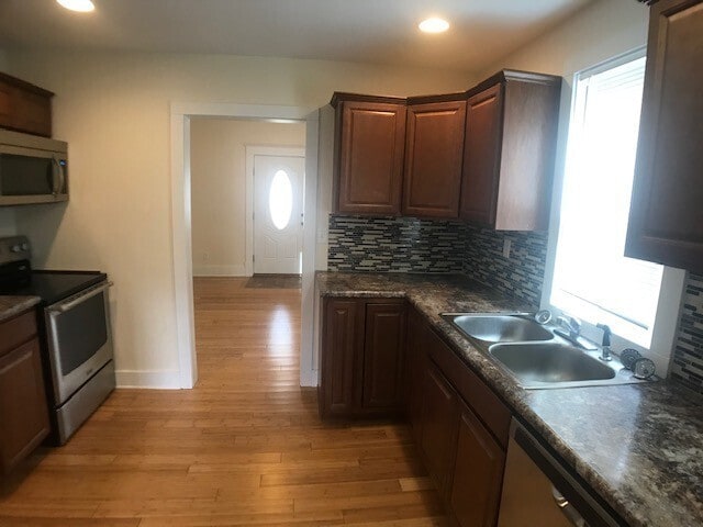 Building Photo - Beautiful Home In Berrien Springs