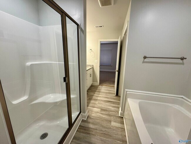 Building Photo - 108 Bingham Wy