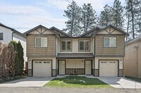 Building Photo - Garden Springs Duplex