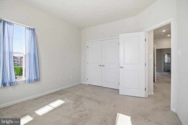 Building Photo - 13735 Air and Space Museum Pkwy