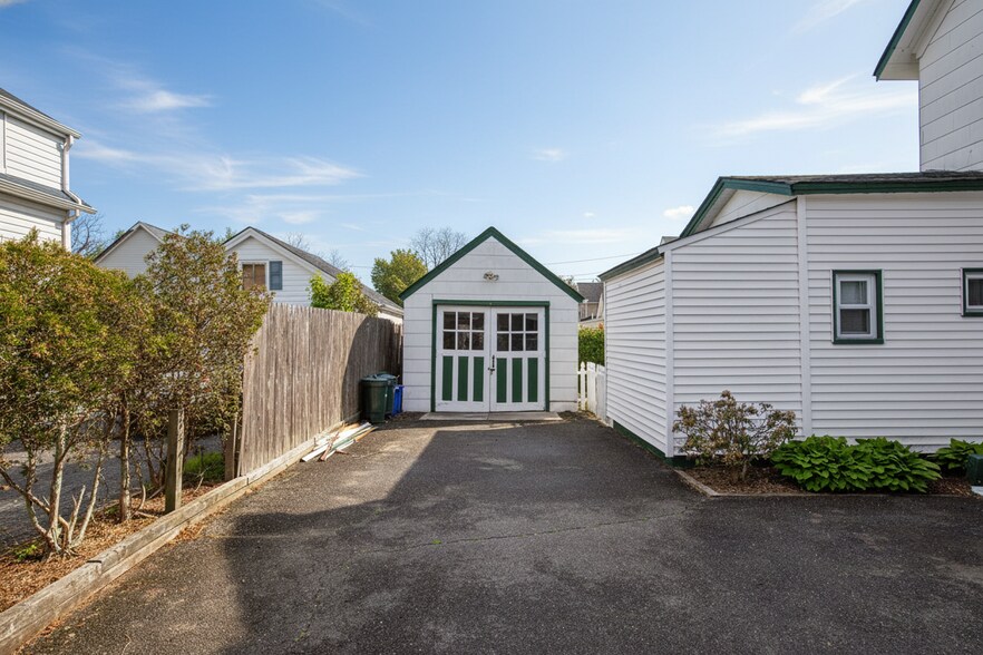 Building Photo - 59 Park Ave