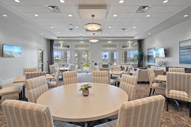 Building Photo - 15172 Sunny Day Dr