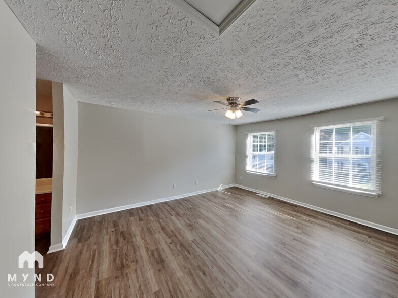 Building Photo - 1106 Lady Banks Dr