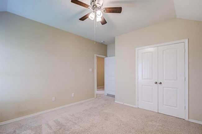 Building Photo - 6879 Dogwood Cliff Ln