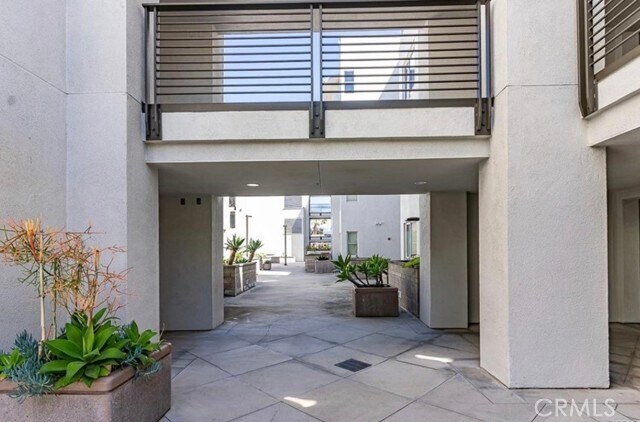 Building Photo - 6001 Crescent Prk E