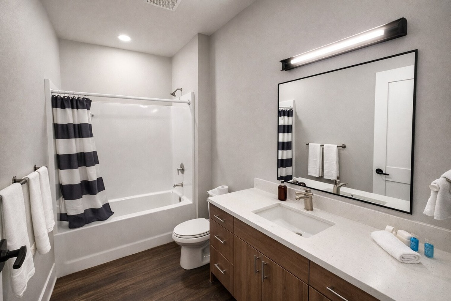 Building Photo - 4618 Douglas St