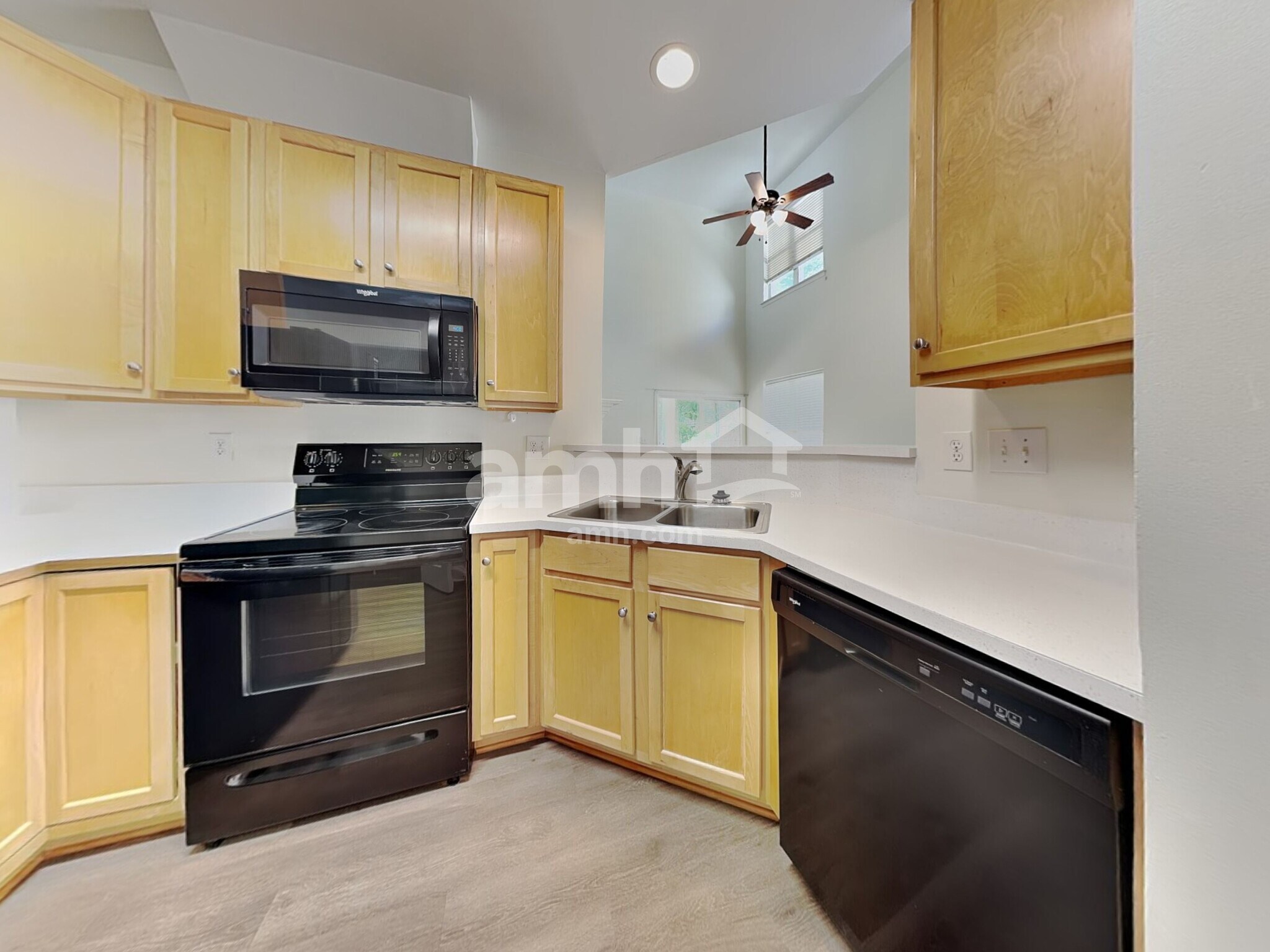 Building Photo - 10607 Secret Garden Ln