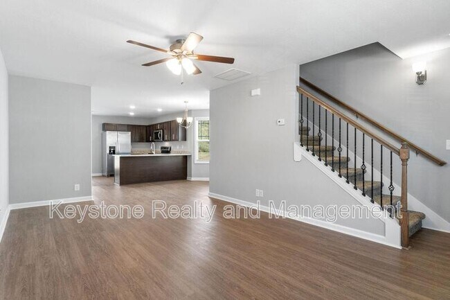 Building Photo - 206 Woodland Vly Ln