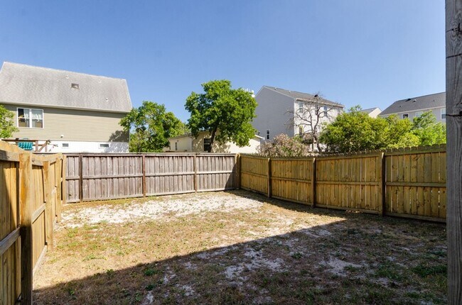 Building Photo - 808 Blanche Ave
