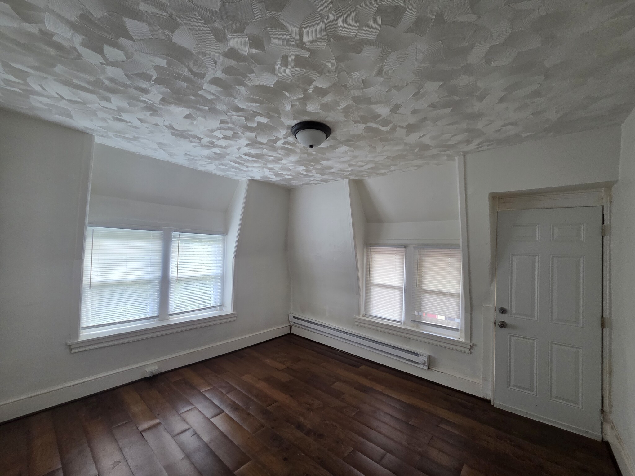 Building Photo - 226 Clymer St