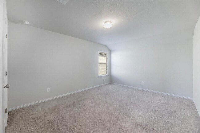 Building Photo - 301 Bright Star Ln