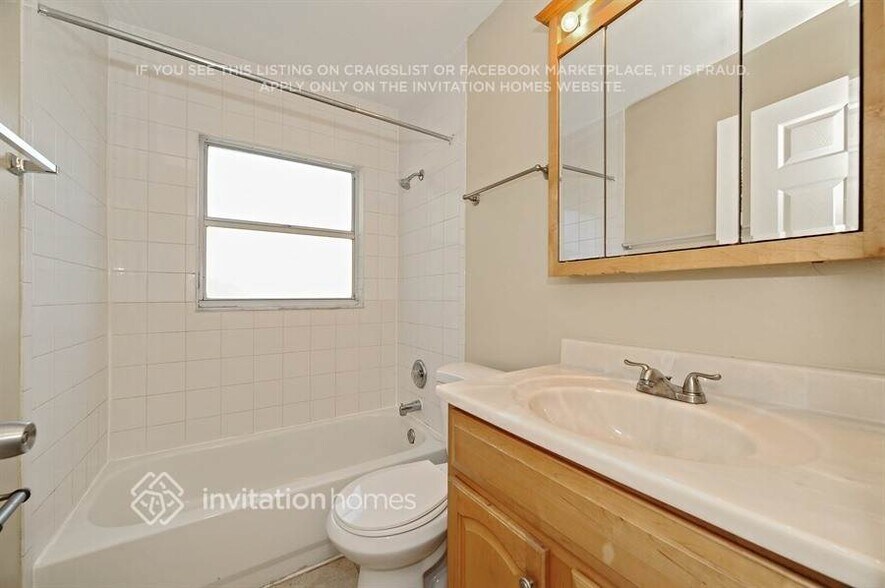 Building Photo - 604 Nicholson St