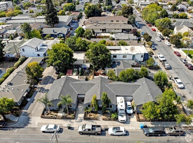 Building Photo - 209 Madison Ave