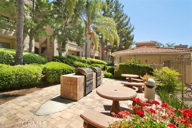 Building Photo - 1035 La Terraza Cir