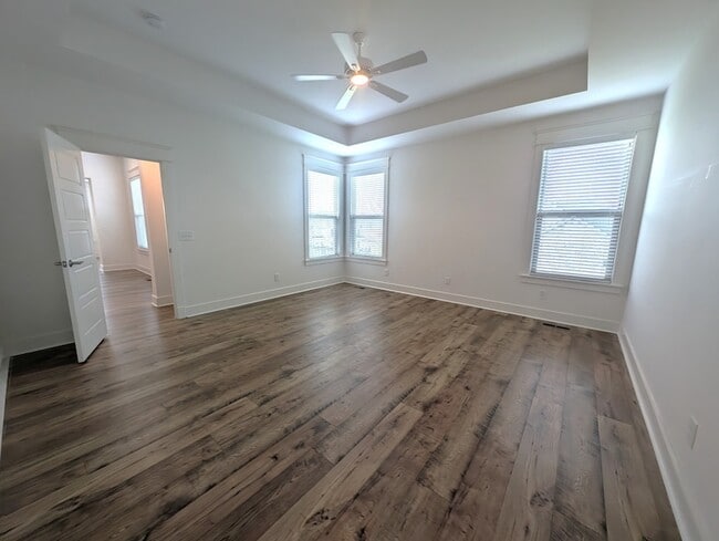 Building Photo - 2001 Largo Ct