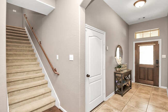 Building Photo - 6810 Hunters Trace Ln