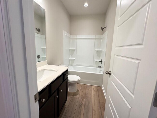 Building Photo - 1572 Dover Creek Ln