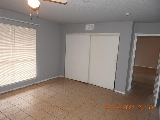 Building Photo - 6405 Westward St