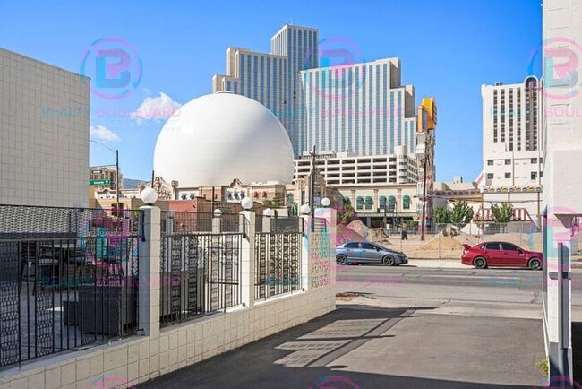 Building Photo - Studio apartment available now in the hear...