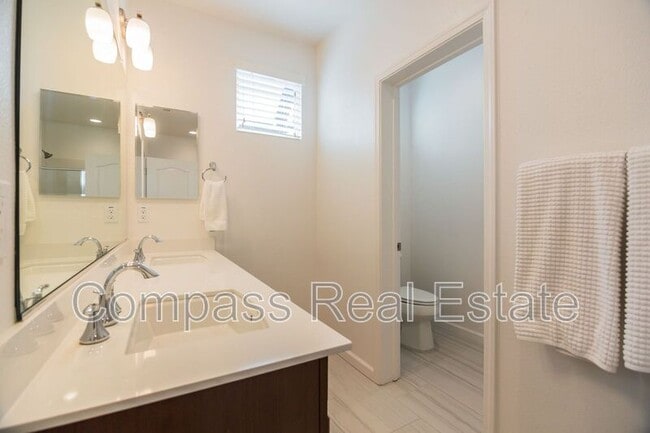 Building Photo - 2730 Viterbo Ct