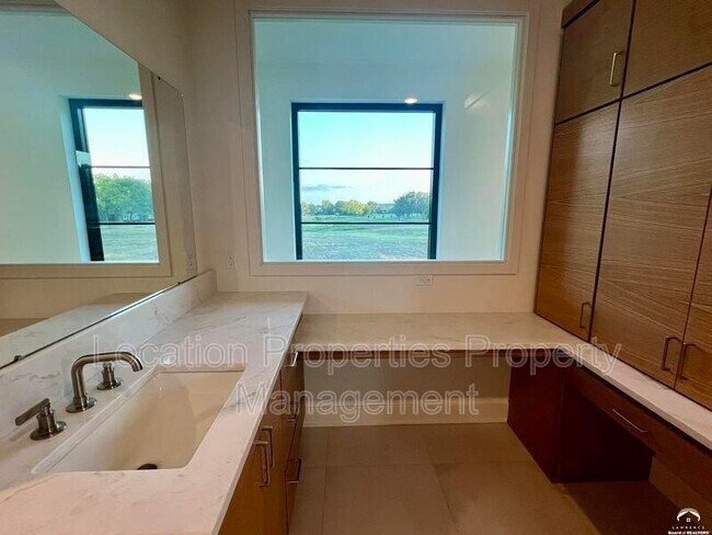 Building Photo - 1840 Quail Creek Dr