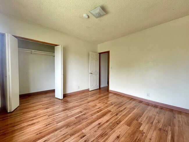 Building Photo - 315 E Avenue 31