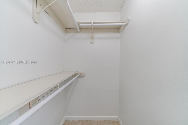 Building Photo - 1801 S Treasure Dr