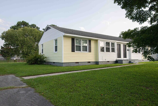 Building Photo - 322 Starling St