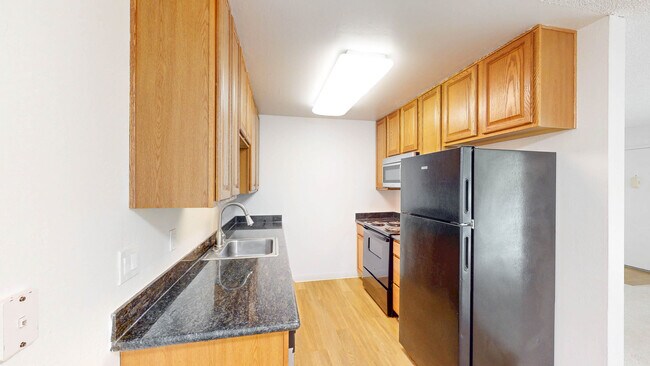 Building Photo - 412 Alameda del Prado