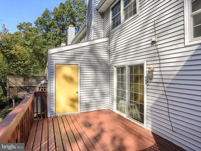 Building Photo - 1068 W Foxcroft Dr