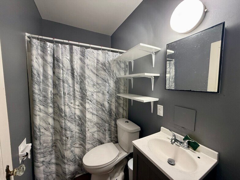 Building Photo - 1840 41st St