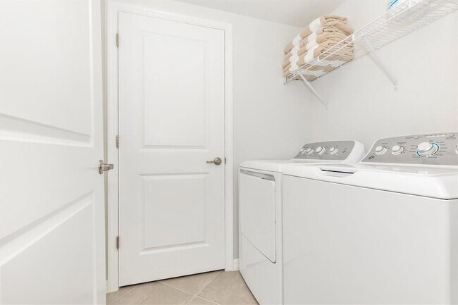Building Photo - 12685 Radiance Ct