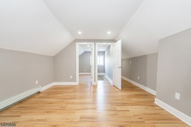 Building Photo - 305 Quaker Church Rd